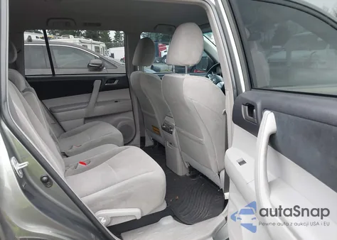 2011 Toyota Highlander Base V6 z USA, uszkodzony, nr VIN 5TDBK3EH4BS078154